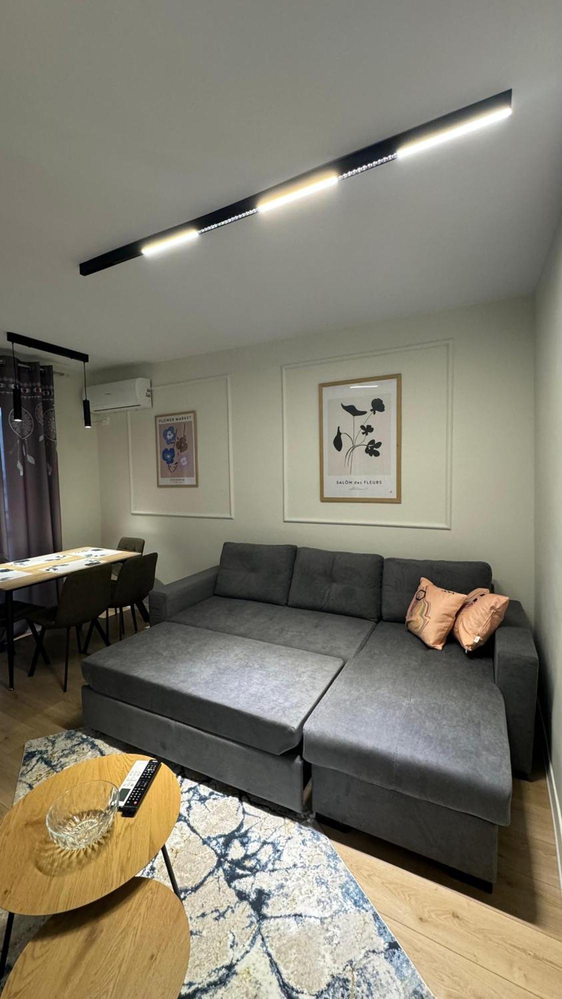 Charming Comfort Apartment Tirana Exterior foto