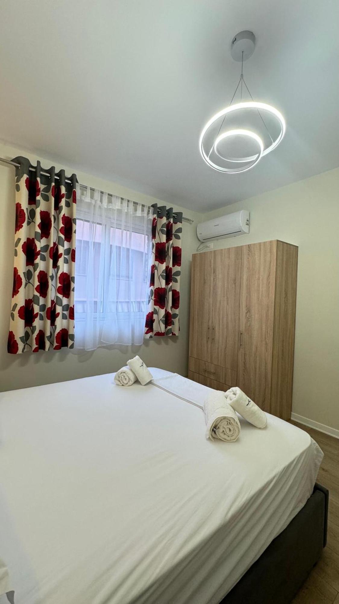 Charming Comfort Apartment Tirana Exterior foto